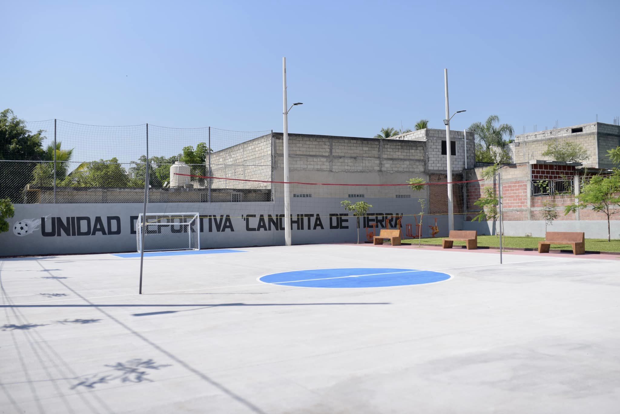 ENTREGA GABRIEL MORENO BRUNO CANCHA DEPORTIVA EN LA COLONIA EL MIRADOR